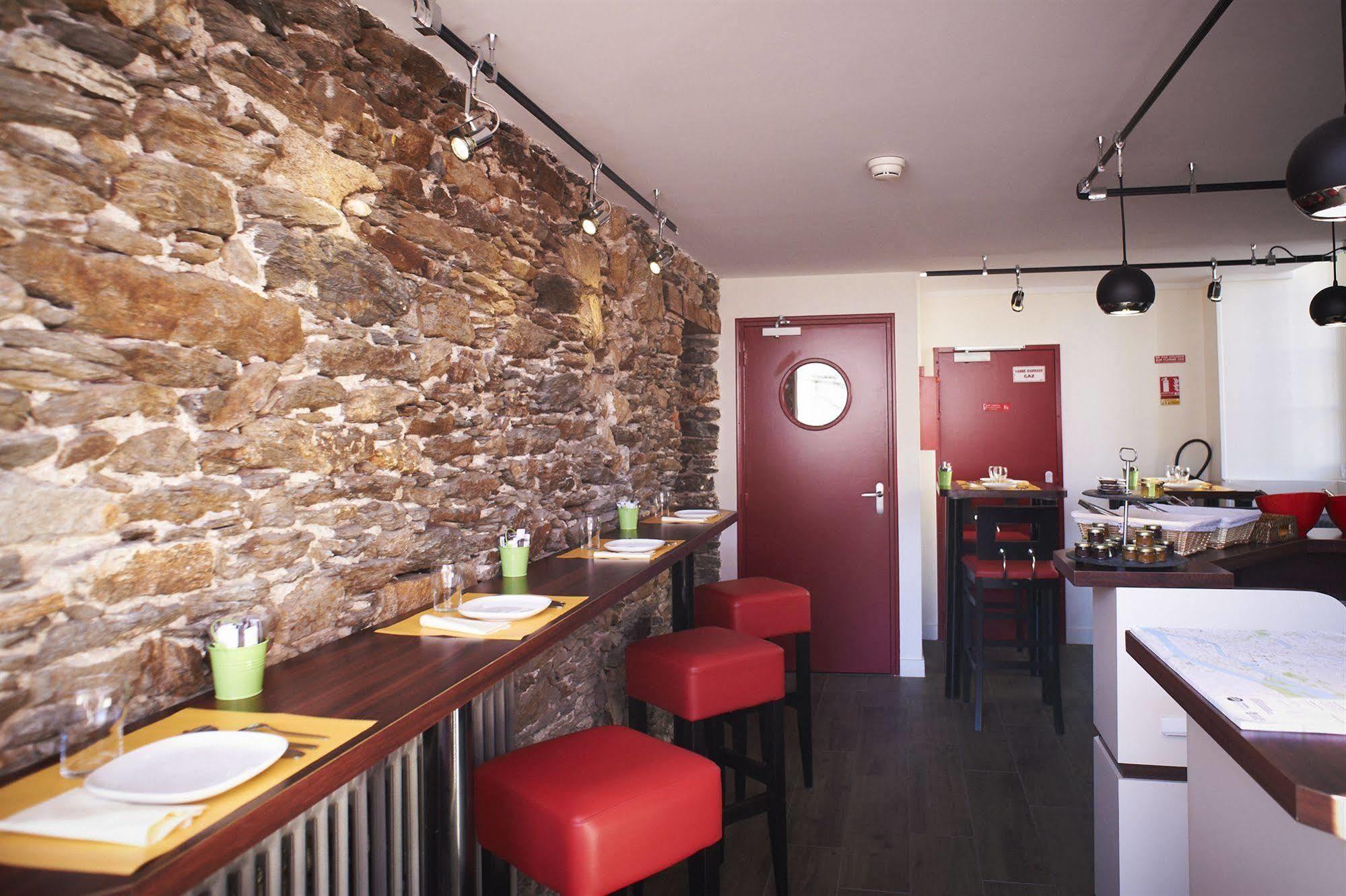 Logis Hotel Chateaubriand Nantes Esterno foto