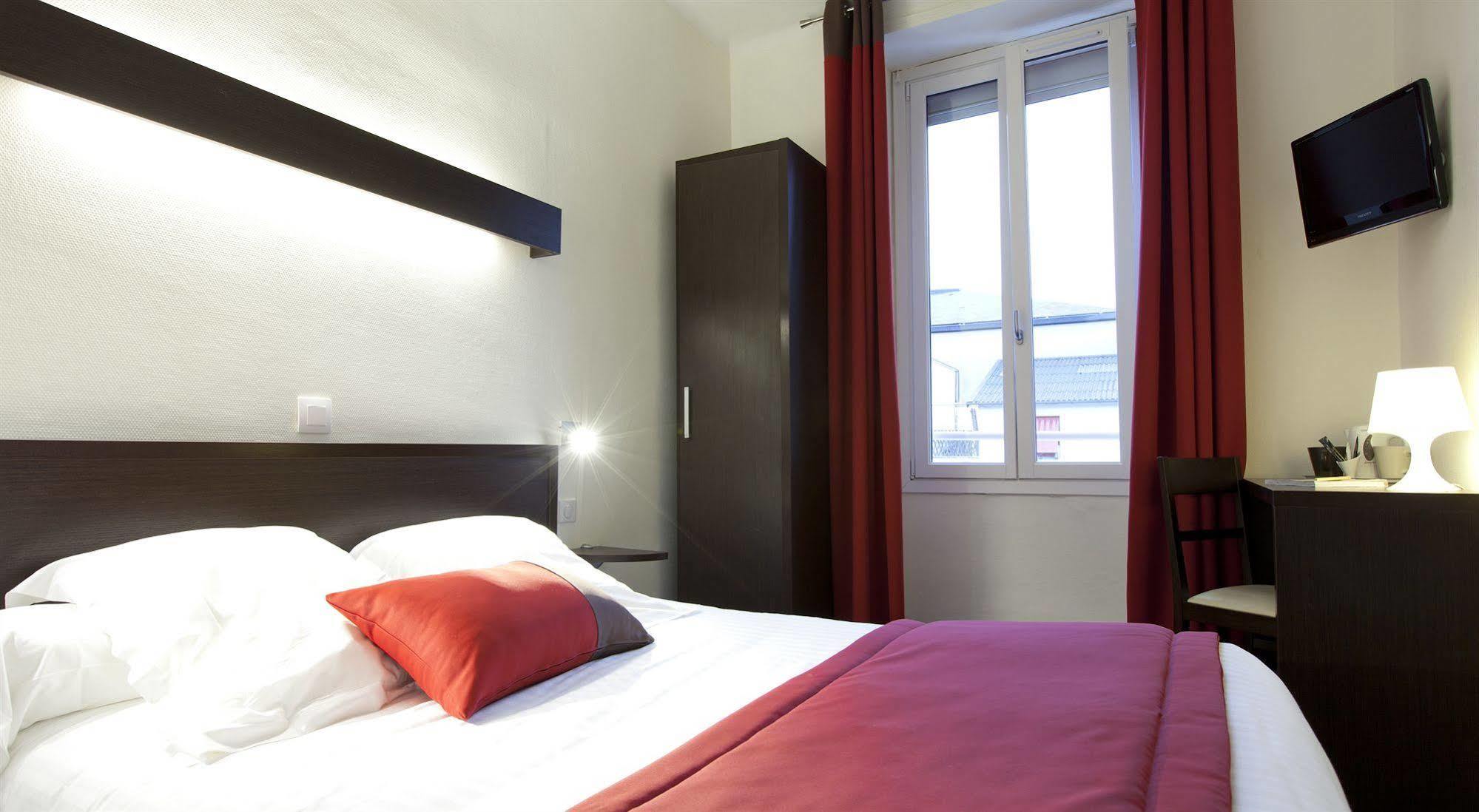 Logis Hotel Chateaubriand Nantes Esterno foto